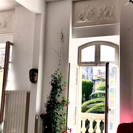 Appartement A La Roquette, Dans L'Hotel De Divonne, Classe. Arles Exteriör bild