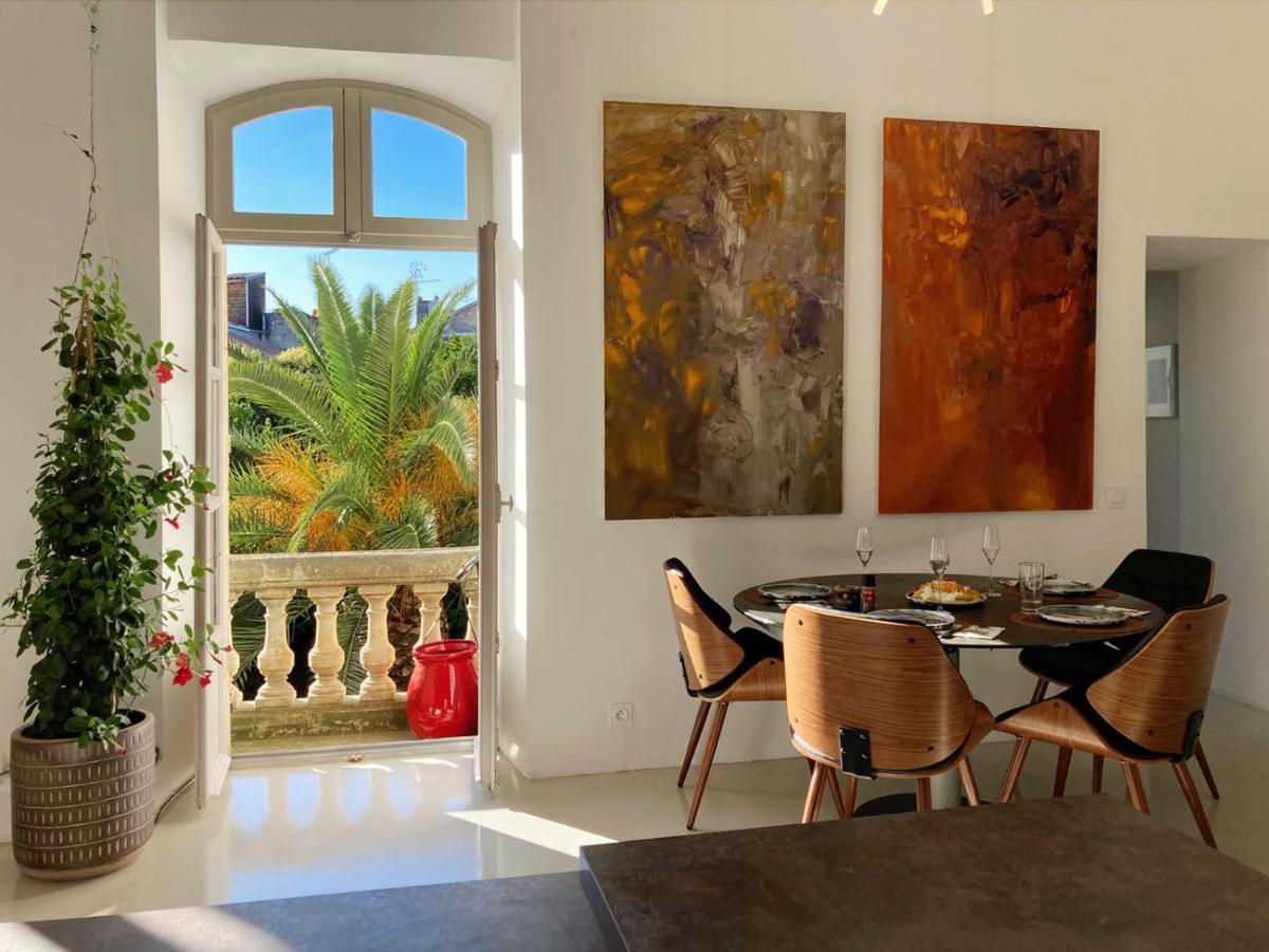 Appartement A La Roquette, Dans L'Hotel De Divonne, Classe. Arles Exteriör bild