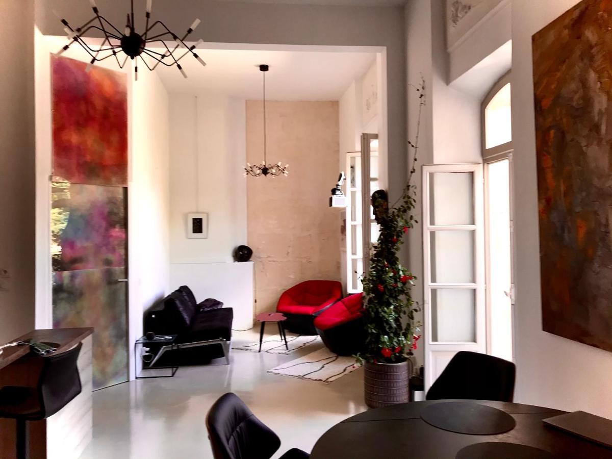Appartement A La Roquette, Dans L'Hotel De Divonne, Classe. Arles Exteriör bild